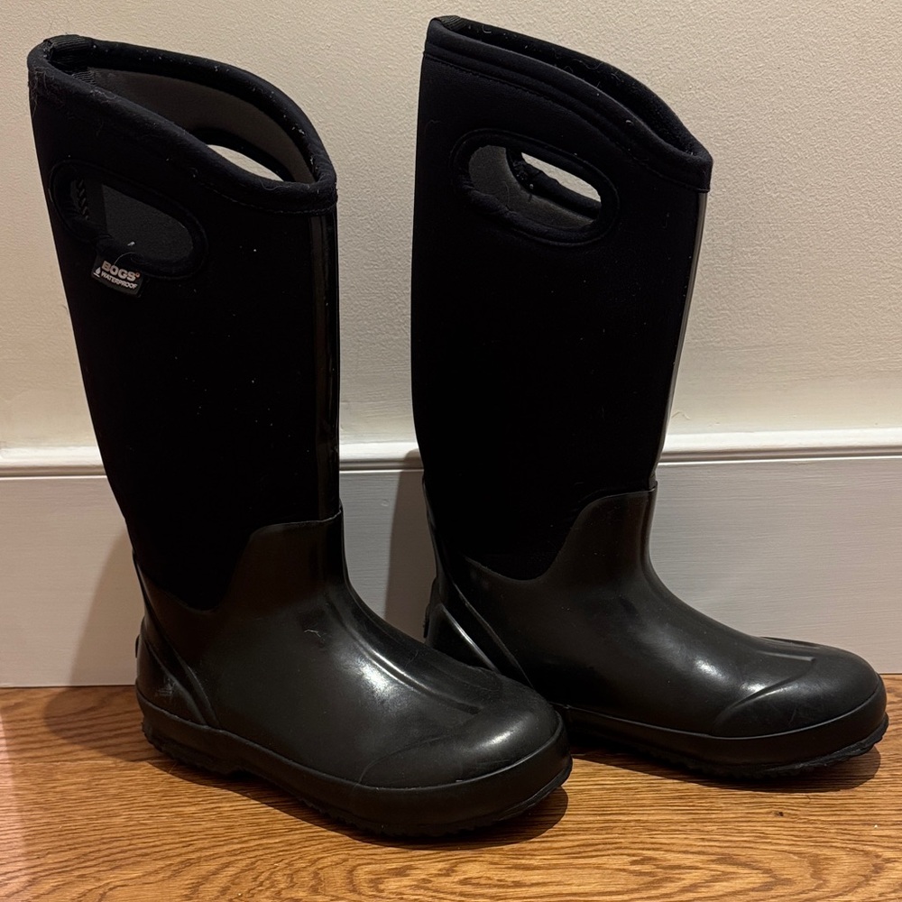Bogs Black Winter Boots